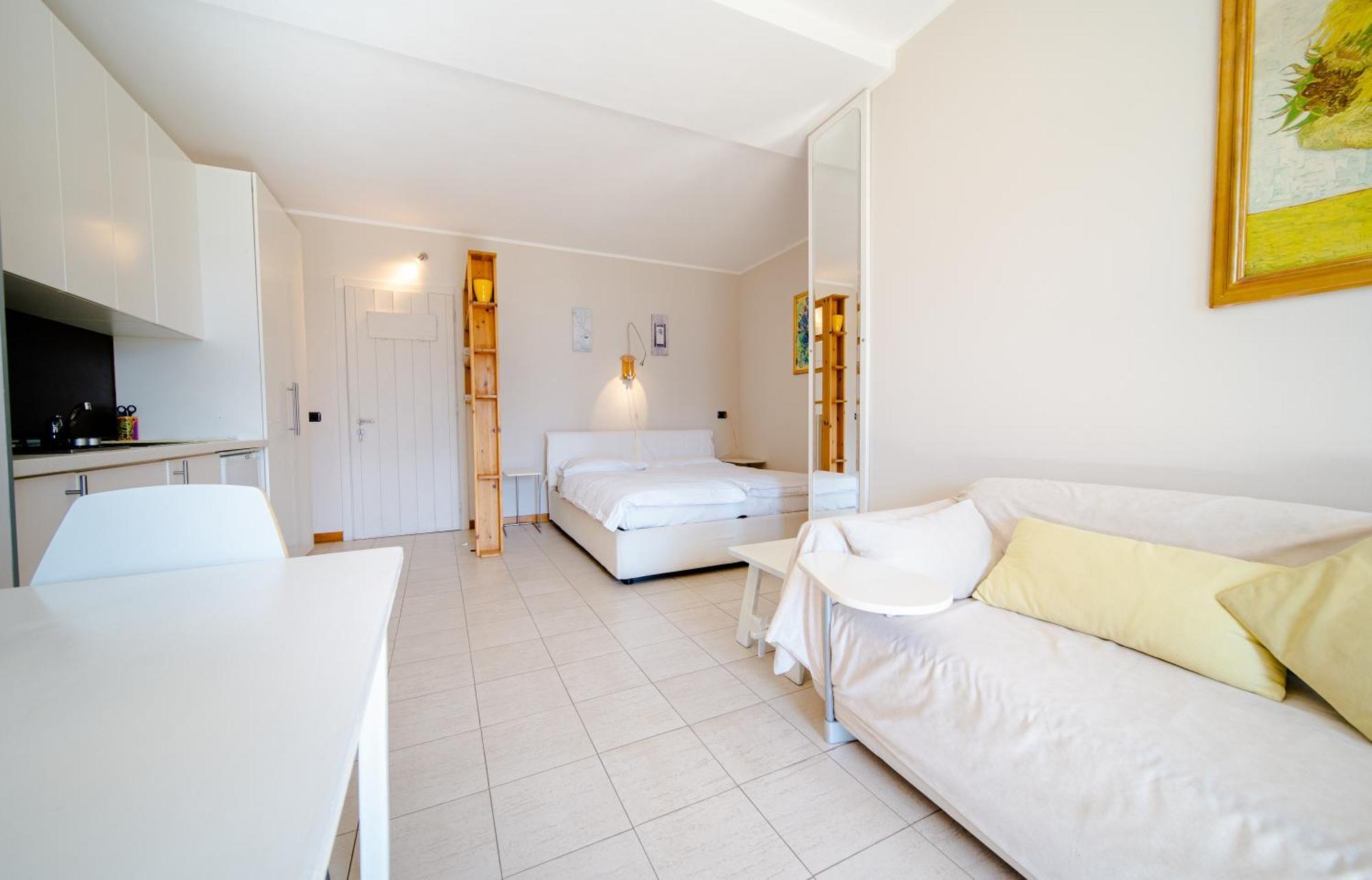 Bed And Breakfast Studios Alto Lago Di Como กราเวโดนา ภายนอก รูปภาพ